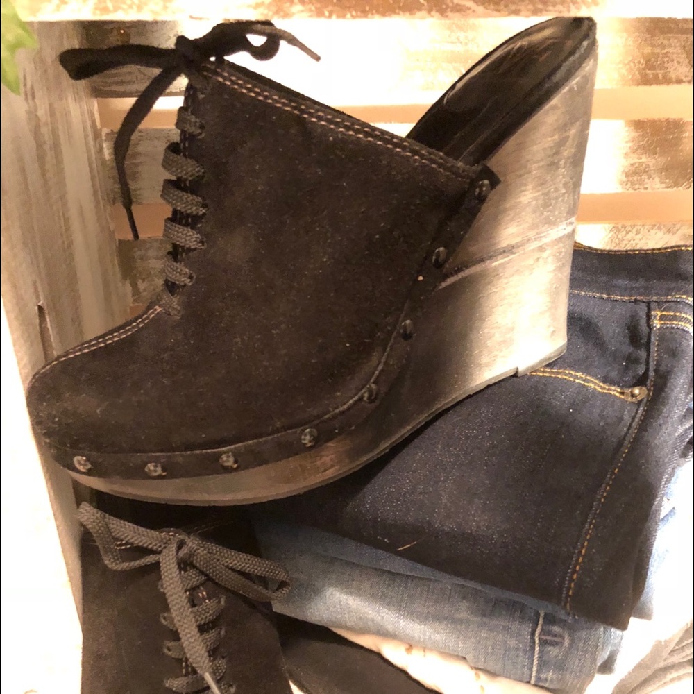 NWOT DVF Black Suede Wedge Mule Clog size 8